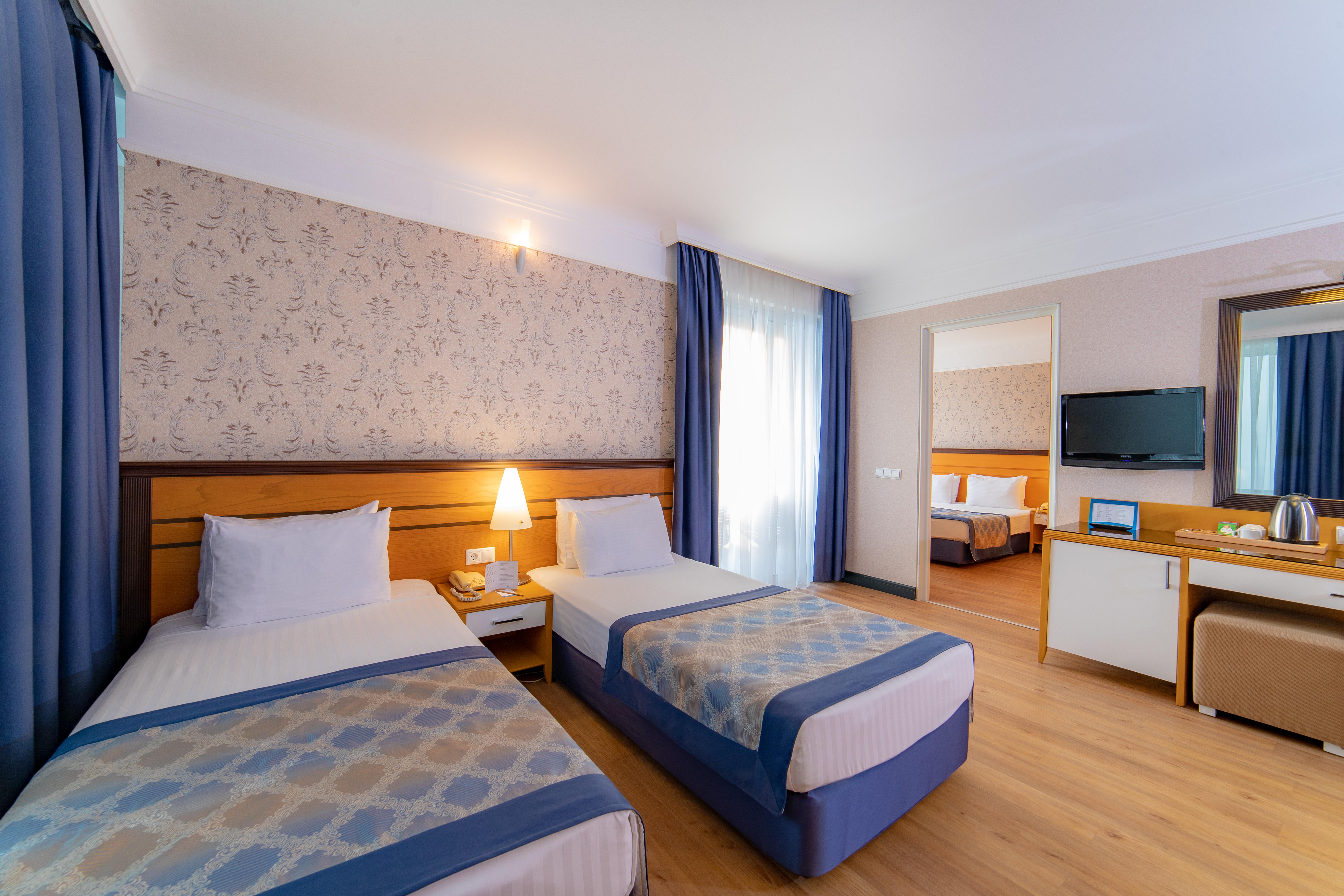 Porto Bello Hotel Resort & Spa Antalya Exterior photo Family room