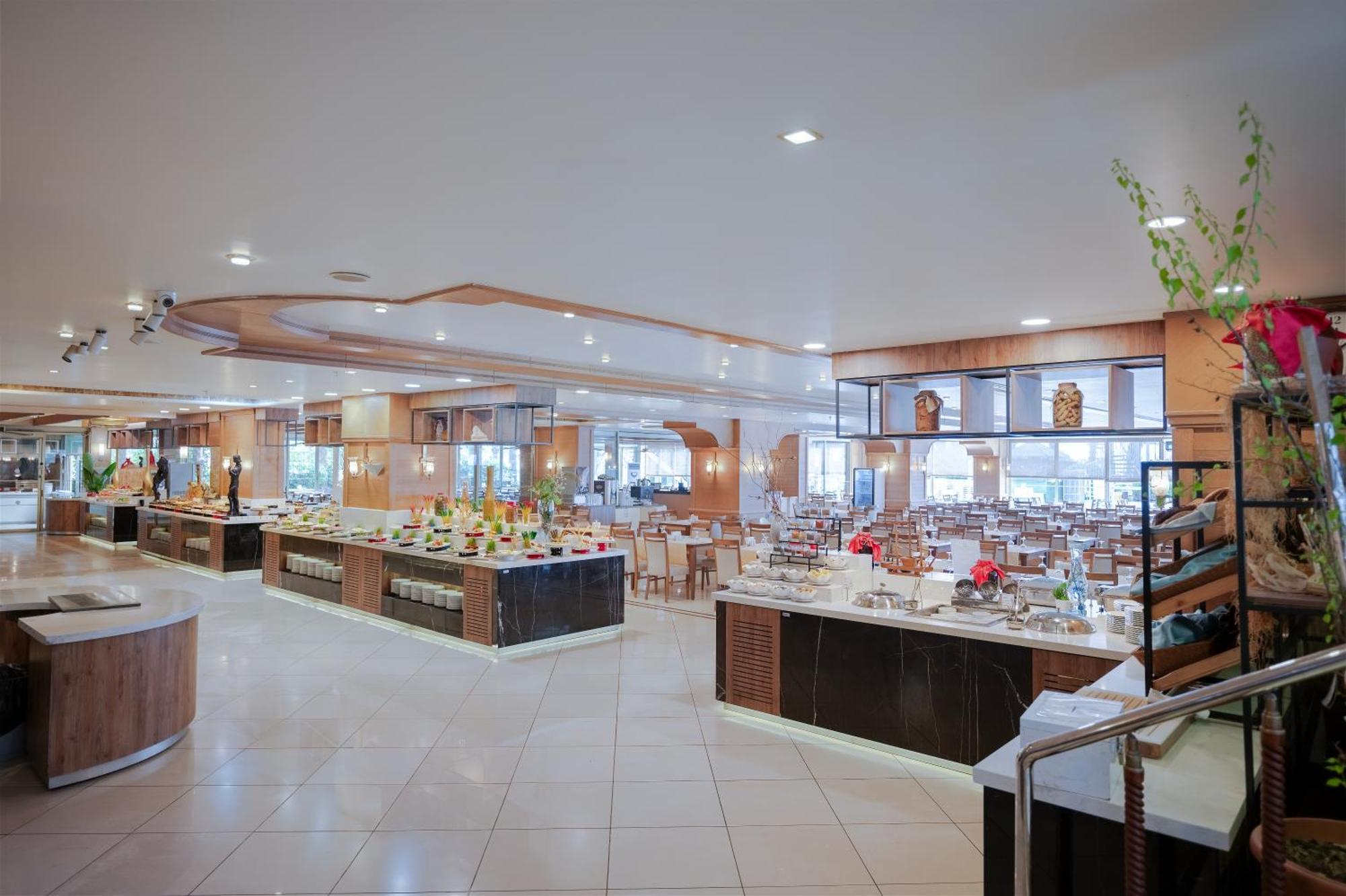 Porto Bello Hotel Resort & Spa Antalya Exterior photo The buffet at the hotel